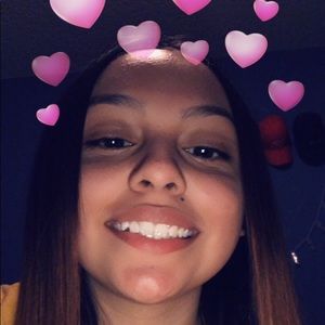 Meet your Posher, Crystal